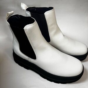 Levi’s Women's Chelsea Boots